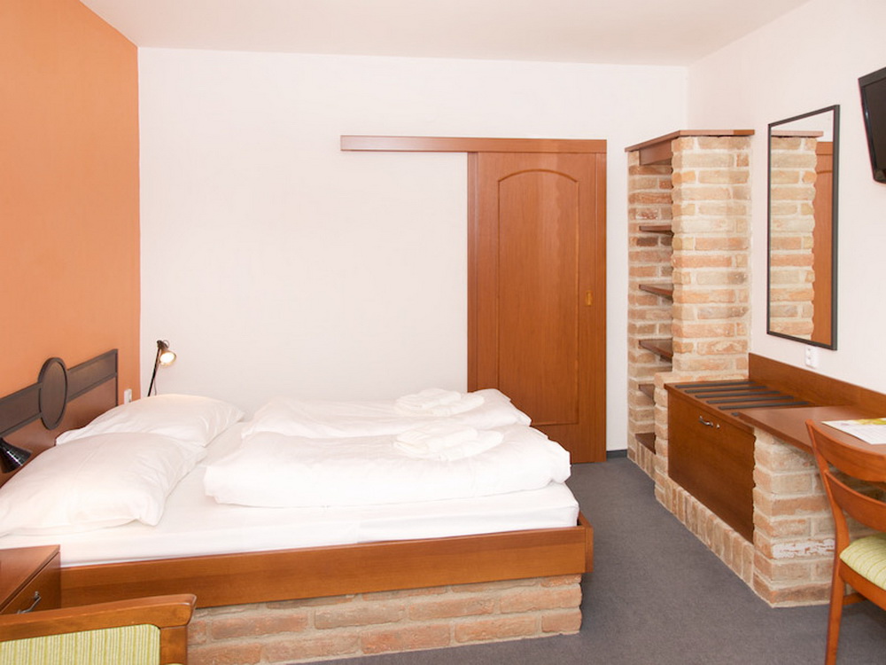 Hotel Kurdějov: 2 lůžkový standard